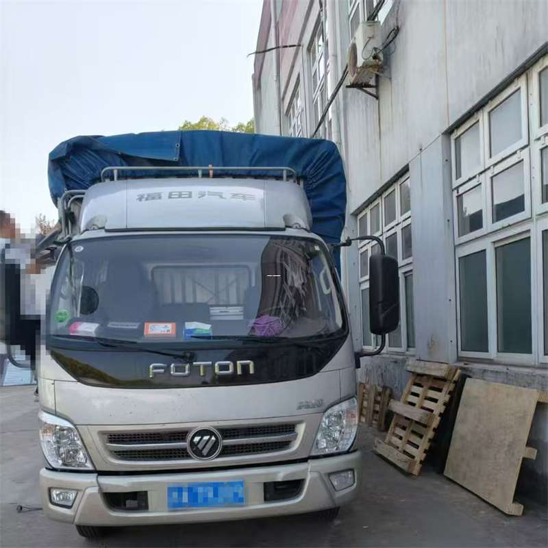 平房区洛隆县进仓物流：专线直达的多元货运探索