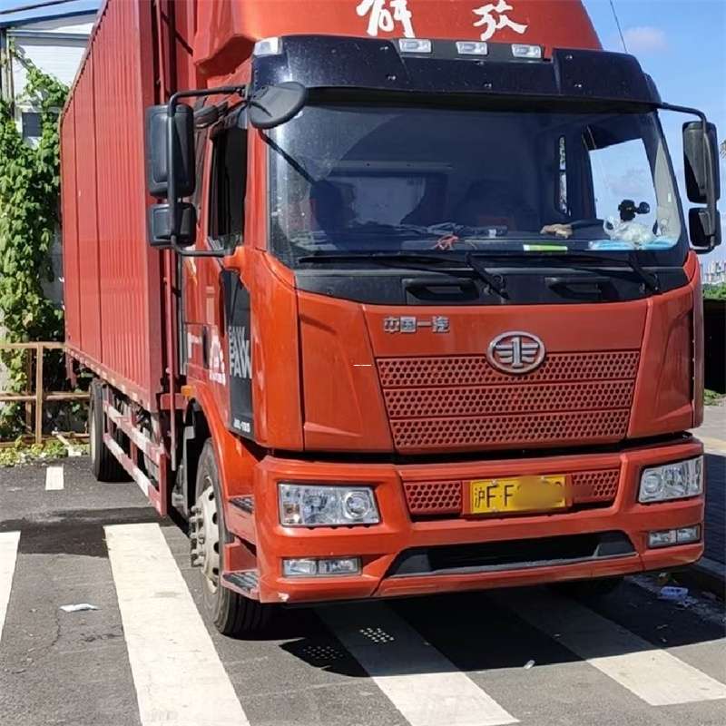 平房区罗平县进仓物流：专线直达的多元货运之旅